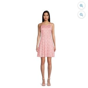 No Boundaries Juniors’ High Neck, Lace Dress. Size Large